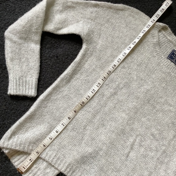 💕 ABERCROMBIE & FITCH SIZE XS GRAY SPLIT BACK SWEATER - Picture 7 of 12
